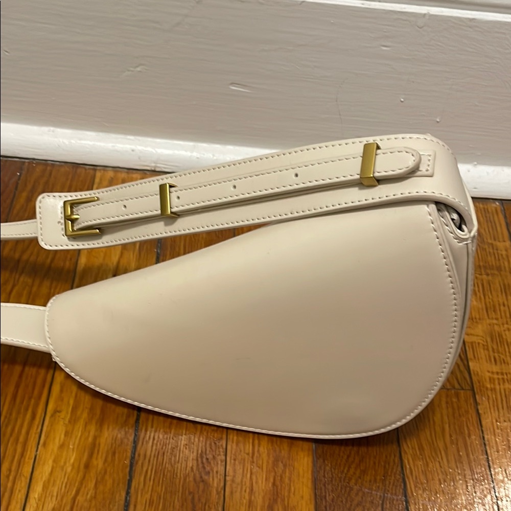 Elegant Beige Shoulder Bag